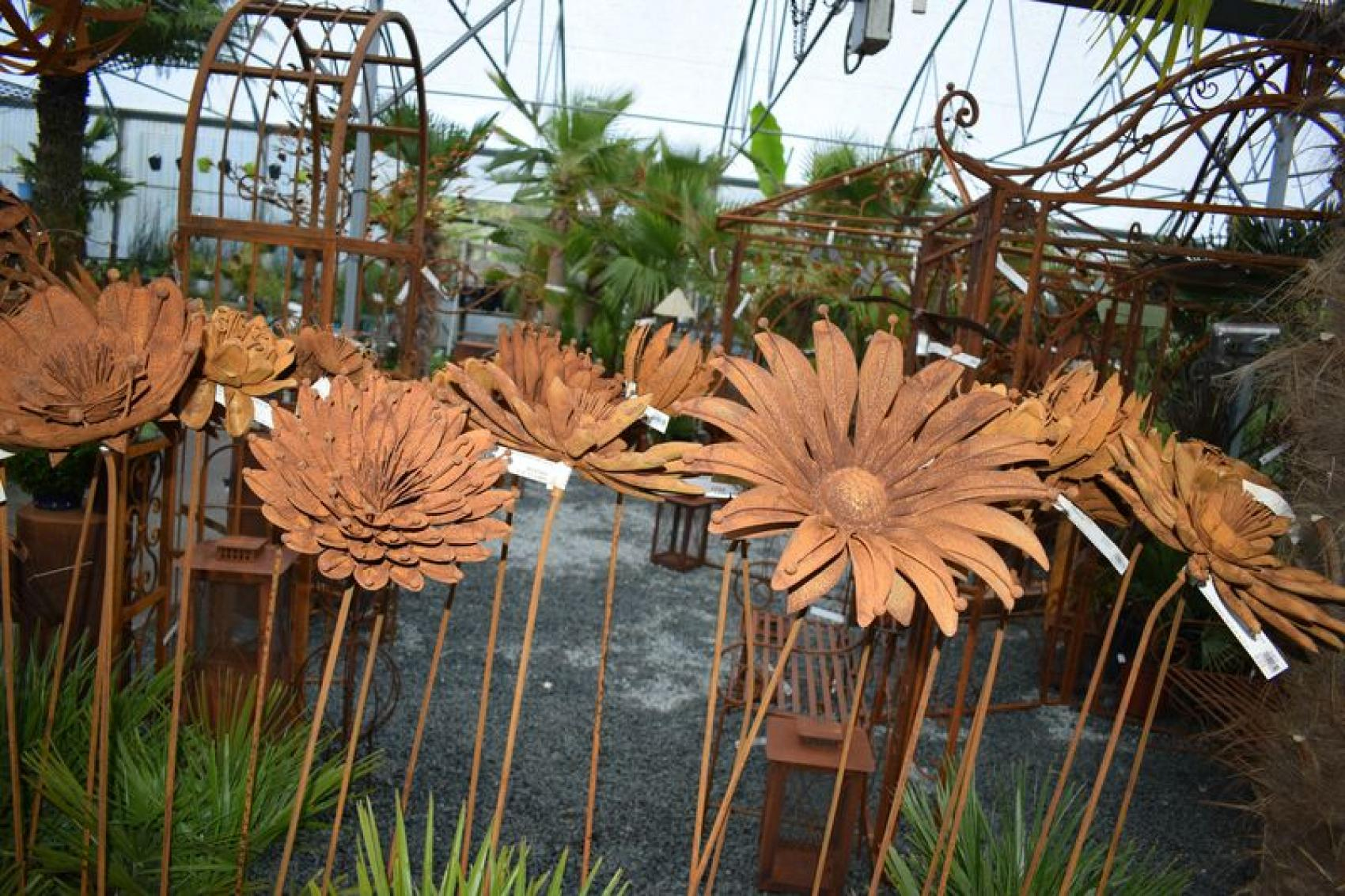 → Auxiliaires Du Jardin - Pépinières Rouberty Proche La ... dedans Deco Metal Jardin