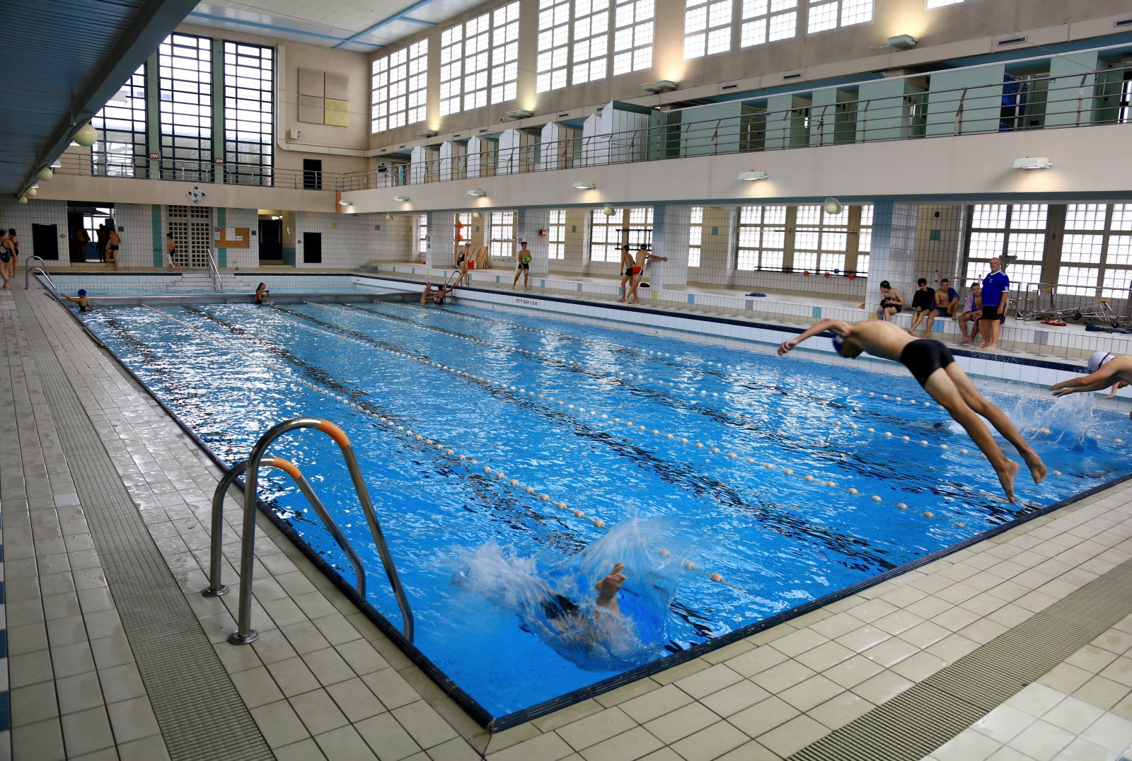 Edition De Metz Ville | Piscine Du Square Du Luxembourg À ... serapportantà Piscine Square Du Luxembourg