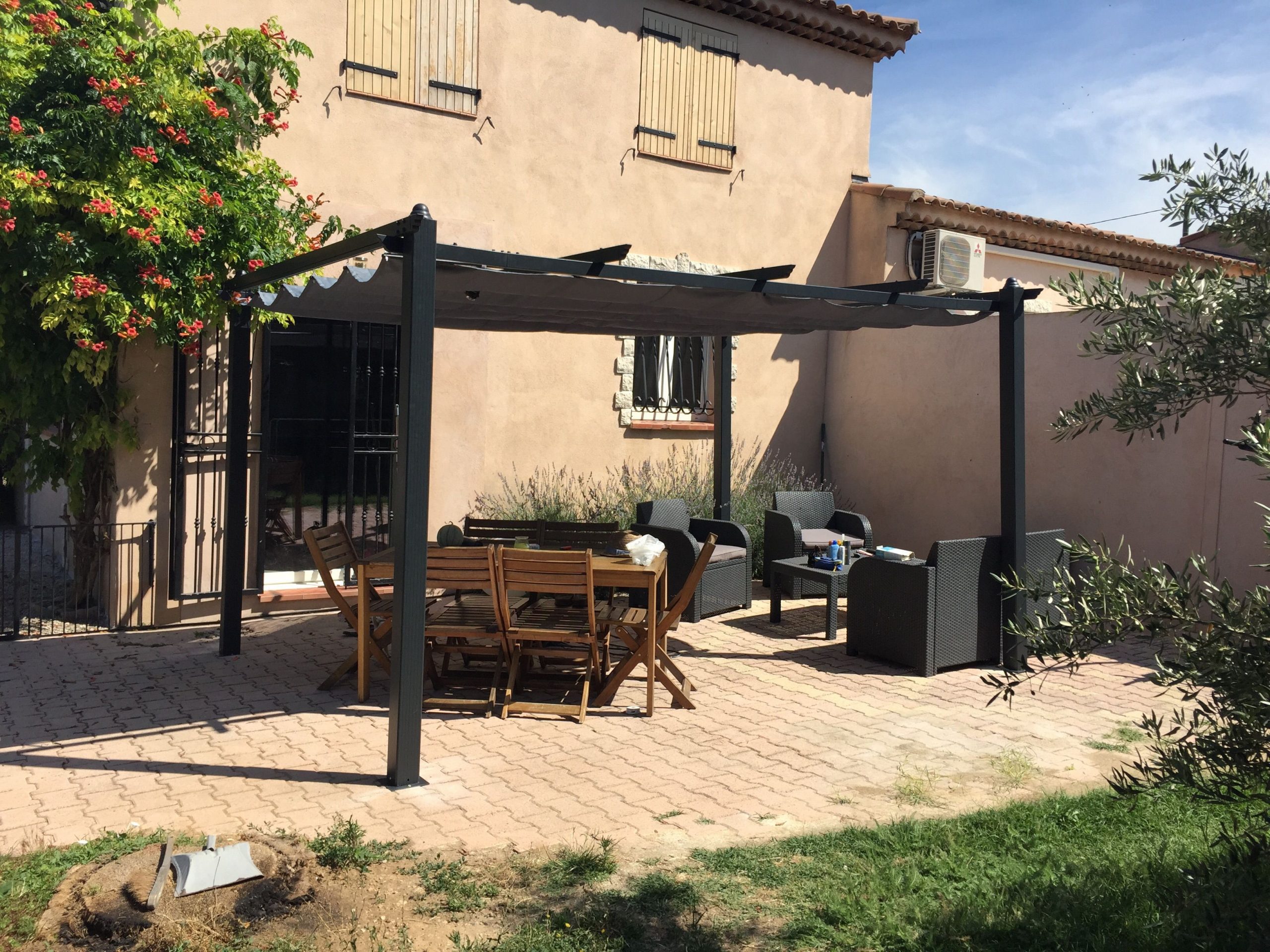 Épinglé Par Marie-Line Sur Chiller A L'ombre | Pergola ... concernant Tonnelle De Jardin Super U