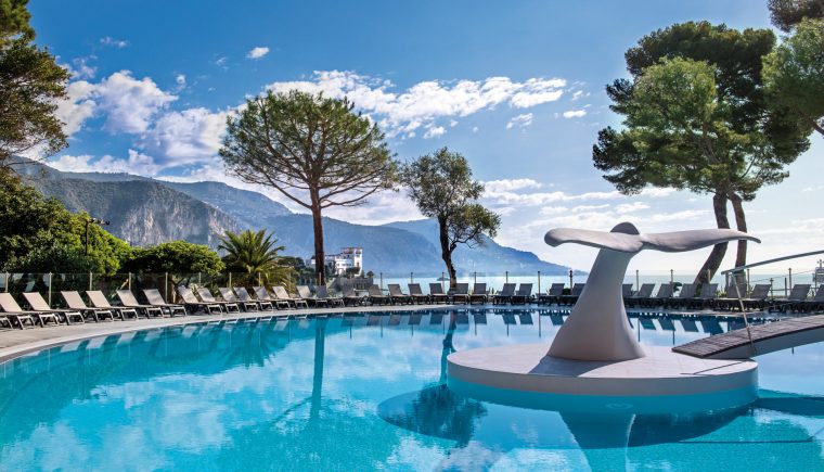 Hôtel Avec Piscine Chauffée En Toute Relaxation - Vacances ... tout Hotel Avec Piscine Ile De France