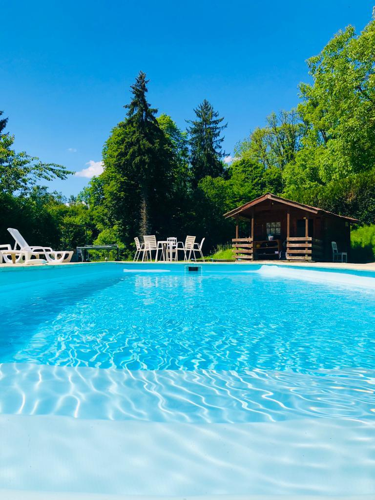 Hôtel De La Vallée Heureuse, Poligny | Accueil concernant Hotel Jura Avec Piscine Intérieure