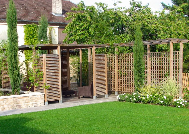 Idée Déco] Des Claustras Dans Le Jardin | Cocon - Déco &amp; Vie ... pour Claustra Pour Jardin
