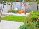 Jardin Zen : Un Petit Jardin De Ville Aménagé Avec Des ... à Plante Jardin Zen