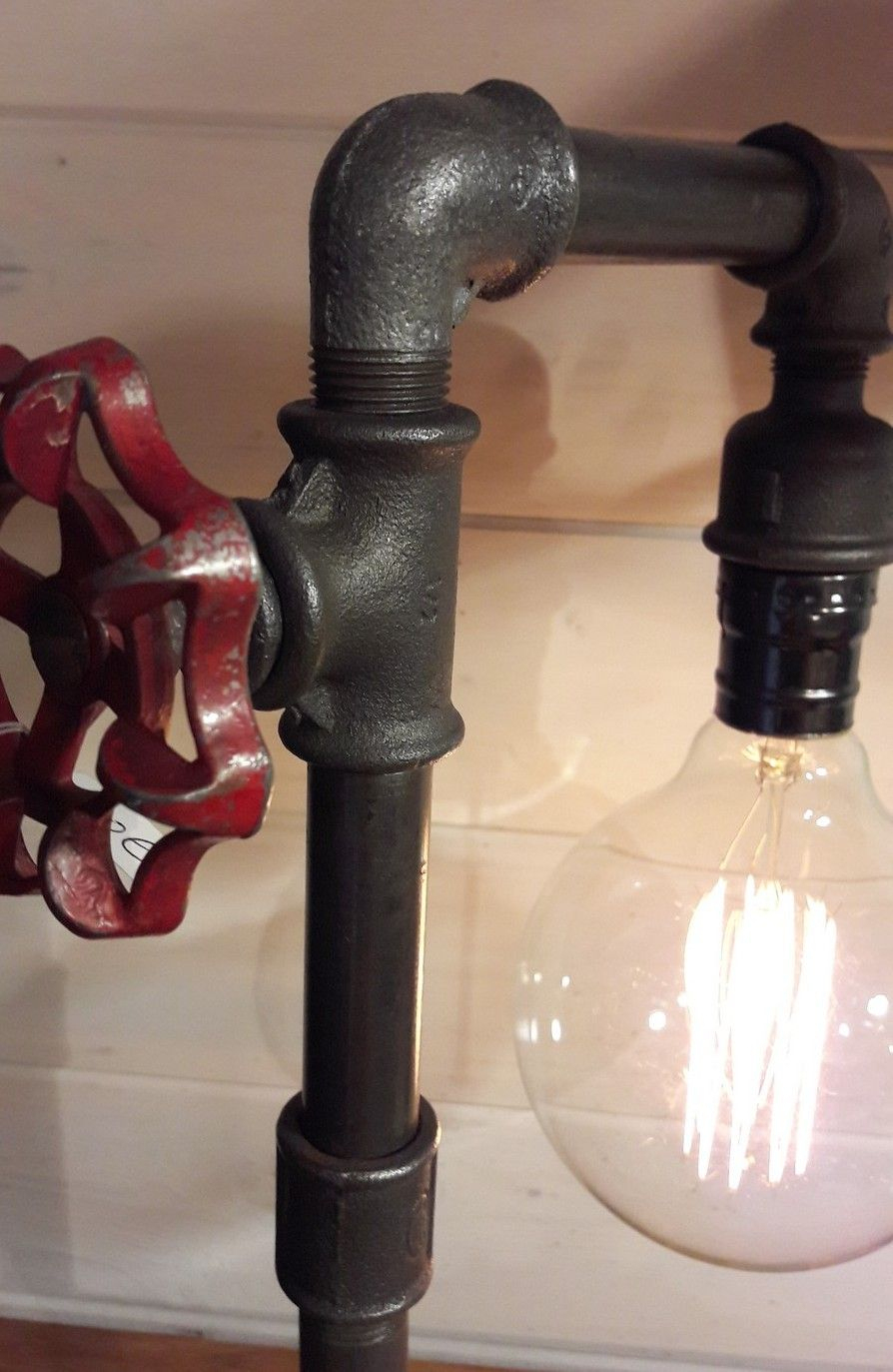 Lampe Design Steampunk | Lampe Design, Robinet Jardin, Lampe ... à Robinet Jardin Design