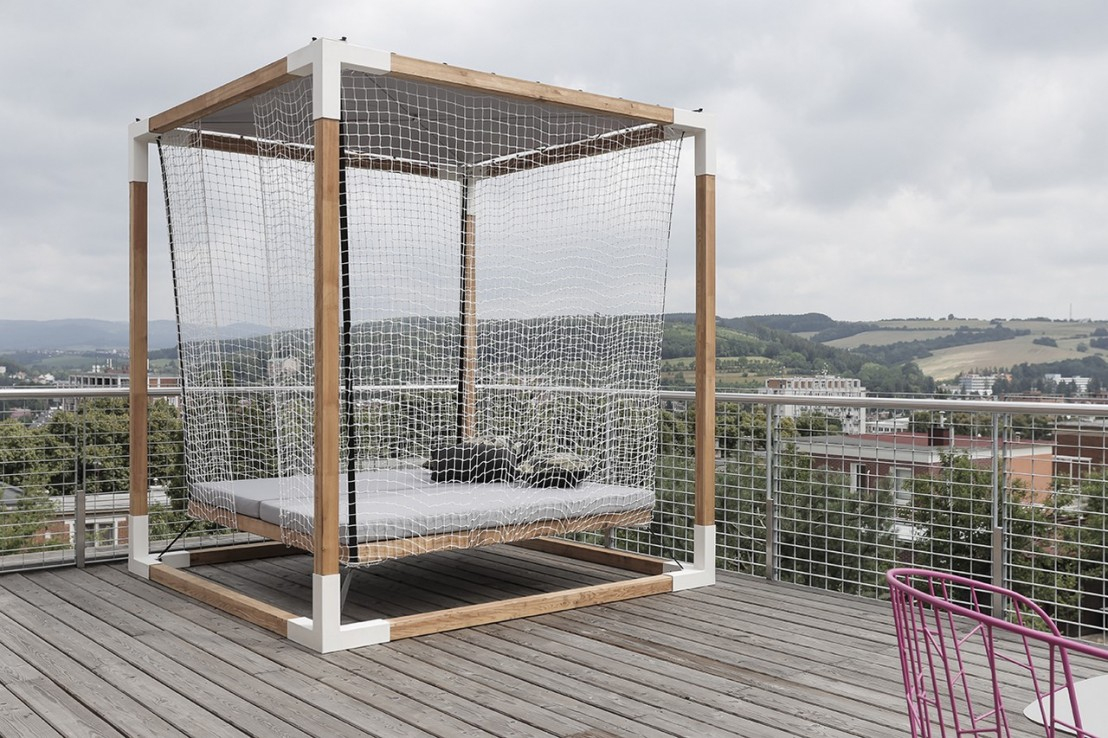 Lit De Jardin Hamac Suspendu En Cage Leva : Mobilier De ... destiné Lit De Jardin En Bois