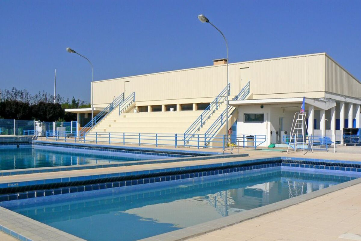 Piscine À Saint Aigulin - Horaires, Tarifs Et Téléphone ... pour Piscine St Seurin Sur L Isle