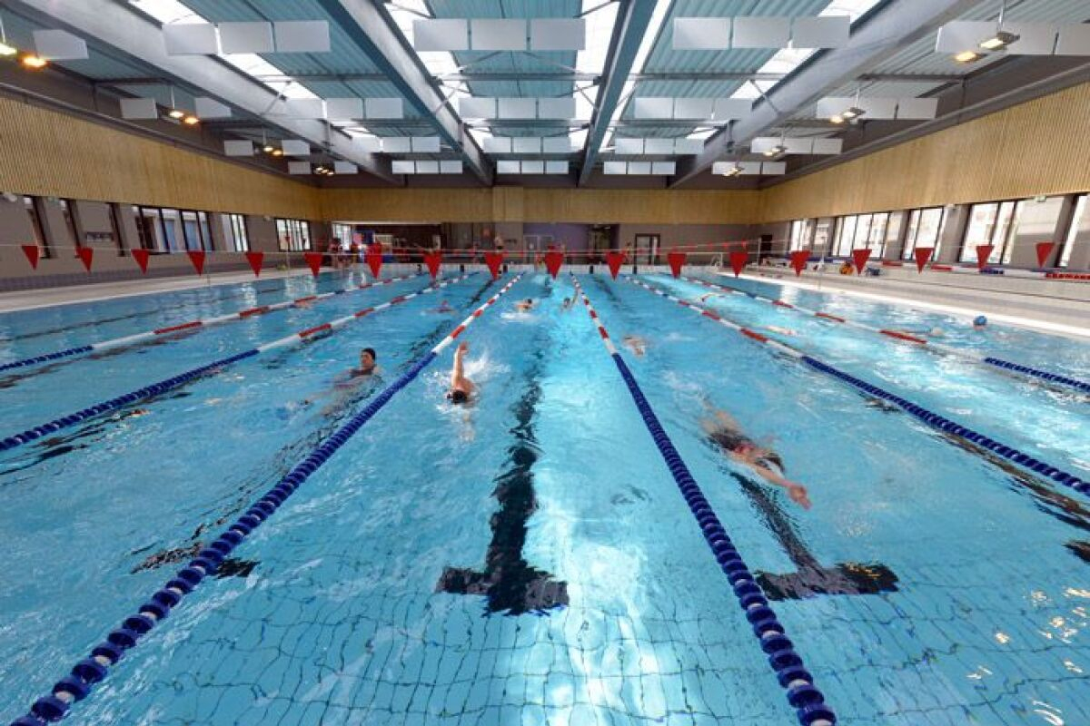 Piscine Jean Pommier À Valence - Horaires, Tarifs Et ... destiné Piscine Plein Ciel Valence