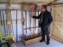 Rangement À Outils Dans La Cabane | Jardin Partagé Des Nouzeaux avec Rangement Outil De Jardin