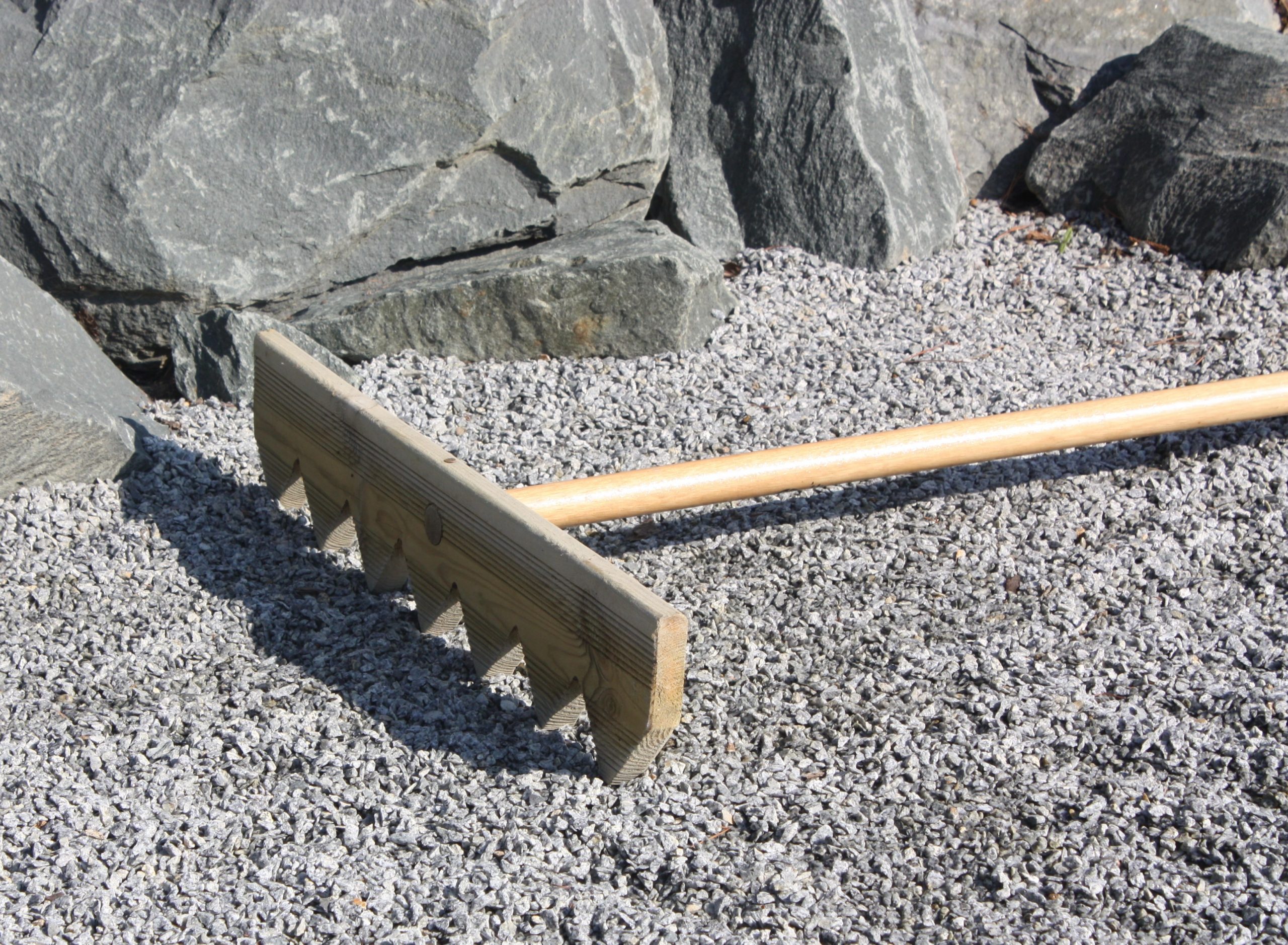 Rateau En Bois destiné Sable Pour Jardin Japonais