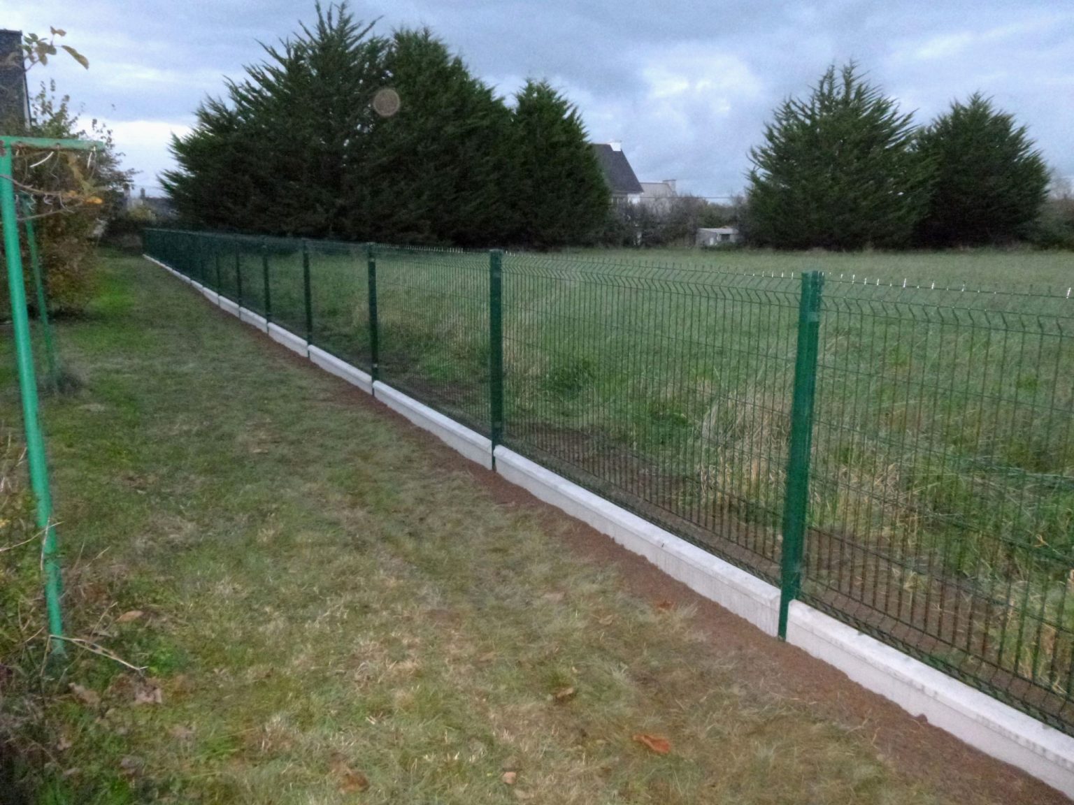 Treillis Jardin Pas Cher Stupéfiant Cloture Jardin Brico destiné