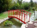 Un Petit Pont Japonais | Bois+ Le Bouvet encequiconcerne Pont En Bois Pour Jardin