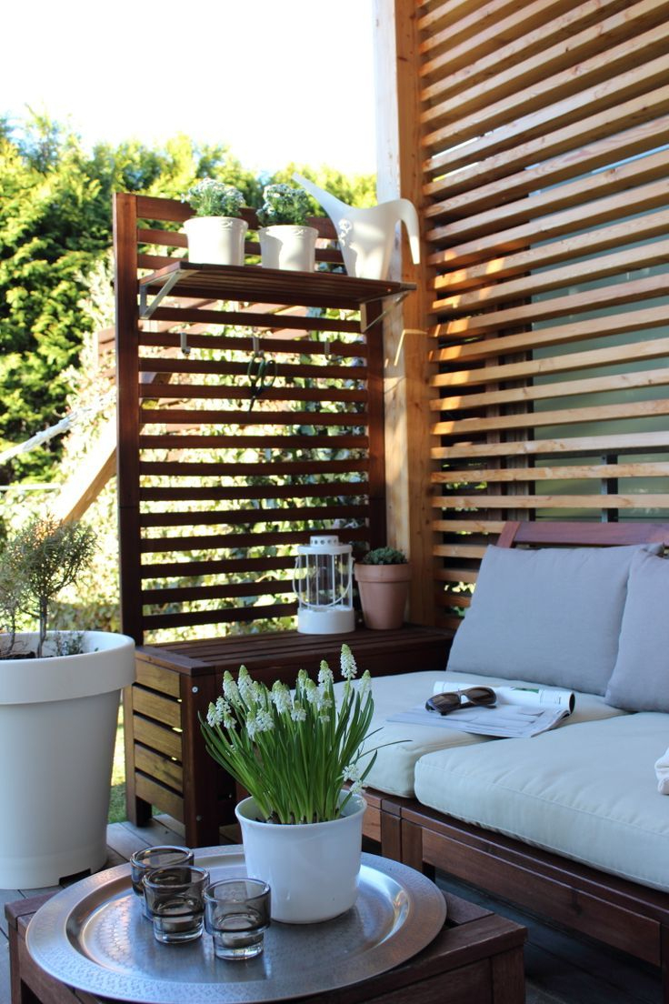 Un Siège Sur La Terrasse, Le Jardin, Les Meubles De Jardin ... avec Siege De Jardin