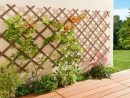 Un Treillis Pour Un Joli Mur Végétal | Decoration Mur ... concernant Decoration Pour Mur Exterieur De Jardin