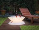 Une Table Chic Et Moderne Pour Un Espace Mordernisé #table ... avec Salon De Jardin Led