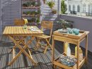 Une Table Et Des Chaises En Bois Pour La Balcon | Chaises ... intérieur Petite Table De Salon De Jardin