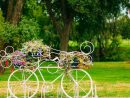 Vélo Déco Jardin En 20 Idées À Copier De Toute Urgence! avec Fer Forgé Jardin Décoration