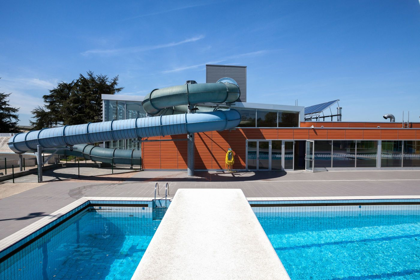 Piscine Bressuire En 2020 | Bressuire, Piscine, Complexe ... serapportantà Horaire Piscine Bressuire