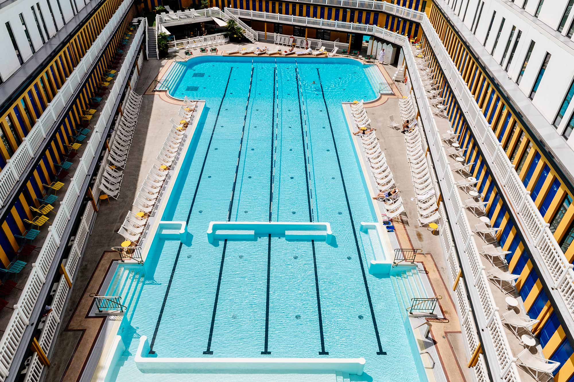 Les 20 Plus Belles Piscines D'Hôtels À Paris | Yonder concernant Piscine Hotel Paris