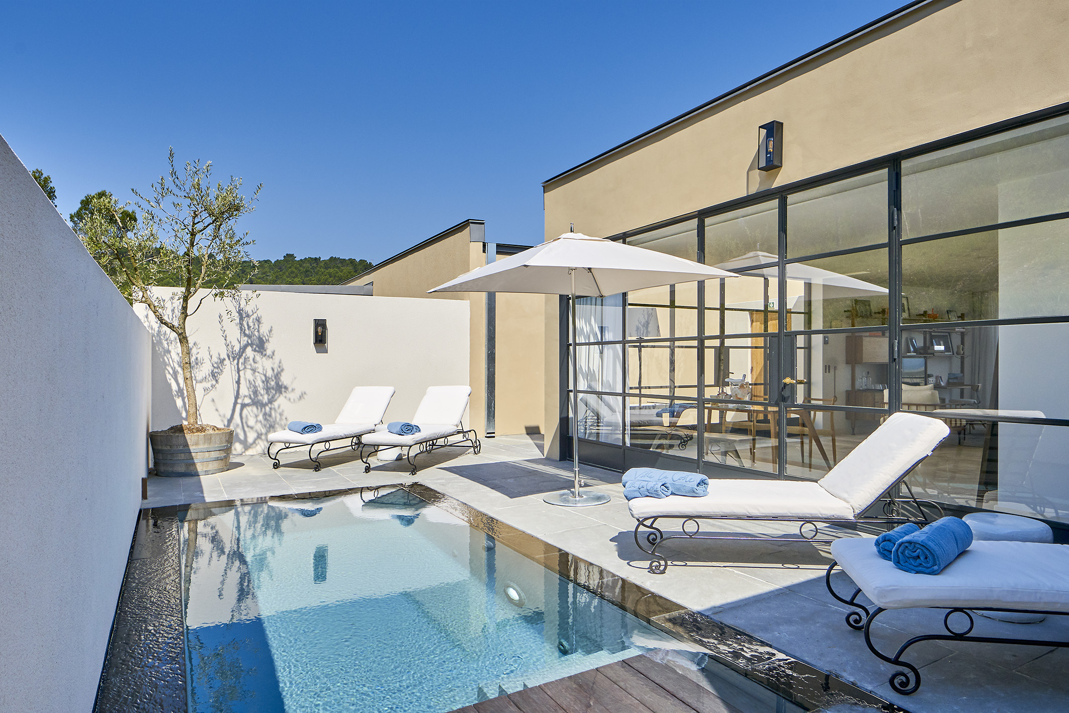 Suite De Luxe En Provence Avec Piscine Privée | Hotêl Villa ... pour Hotel Avec Piscine Privée Dans La Chambre France