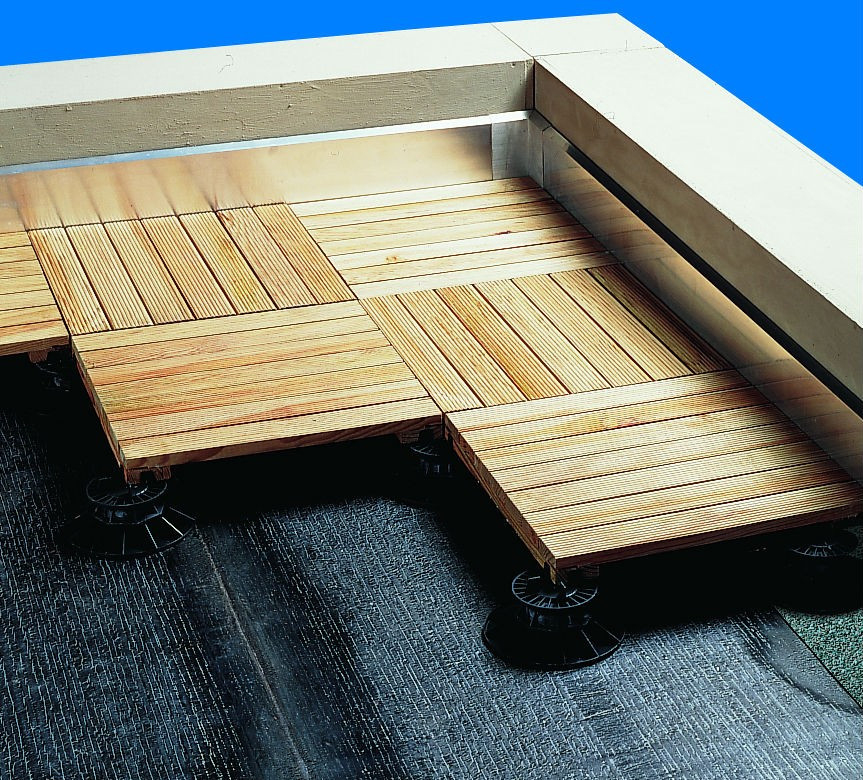 Dalle En Bois 50X50 Cm Soprema Et Supports - Terrasse ... destiné Dalle Composite Clipsable 50X50