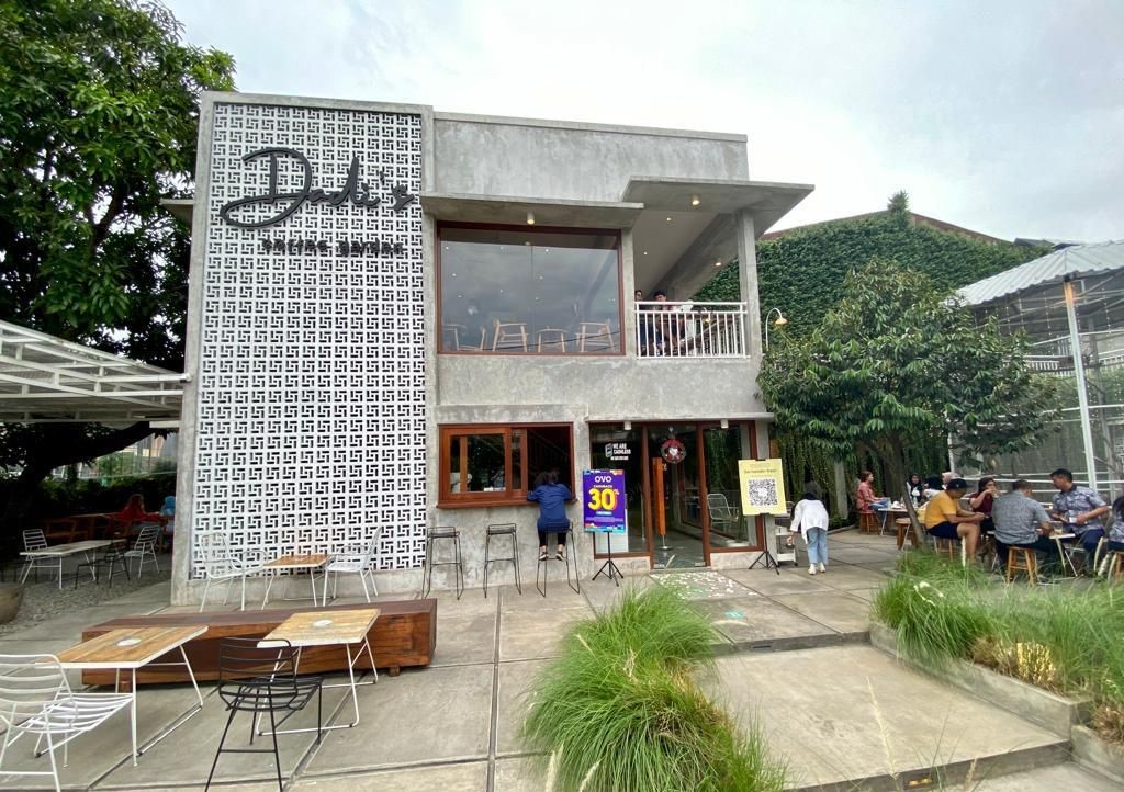 12 Rekomendasi Coffee Shop Depok Unik & Instagramable