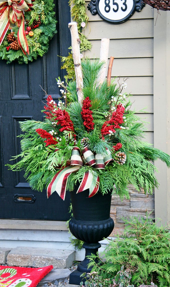 24 Colorful Winter Planters & Christmas Outdoor Decorations - A Piece