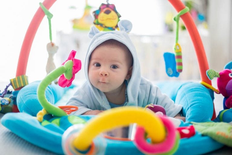 Ab wann Spielbogen? Der bunte Start ins Leben für dein Baby!
