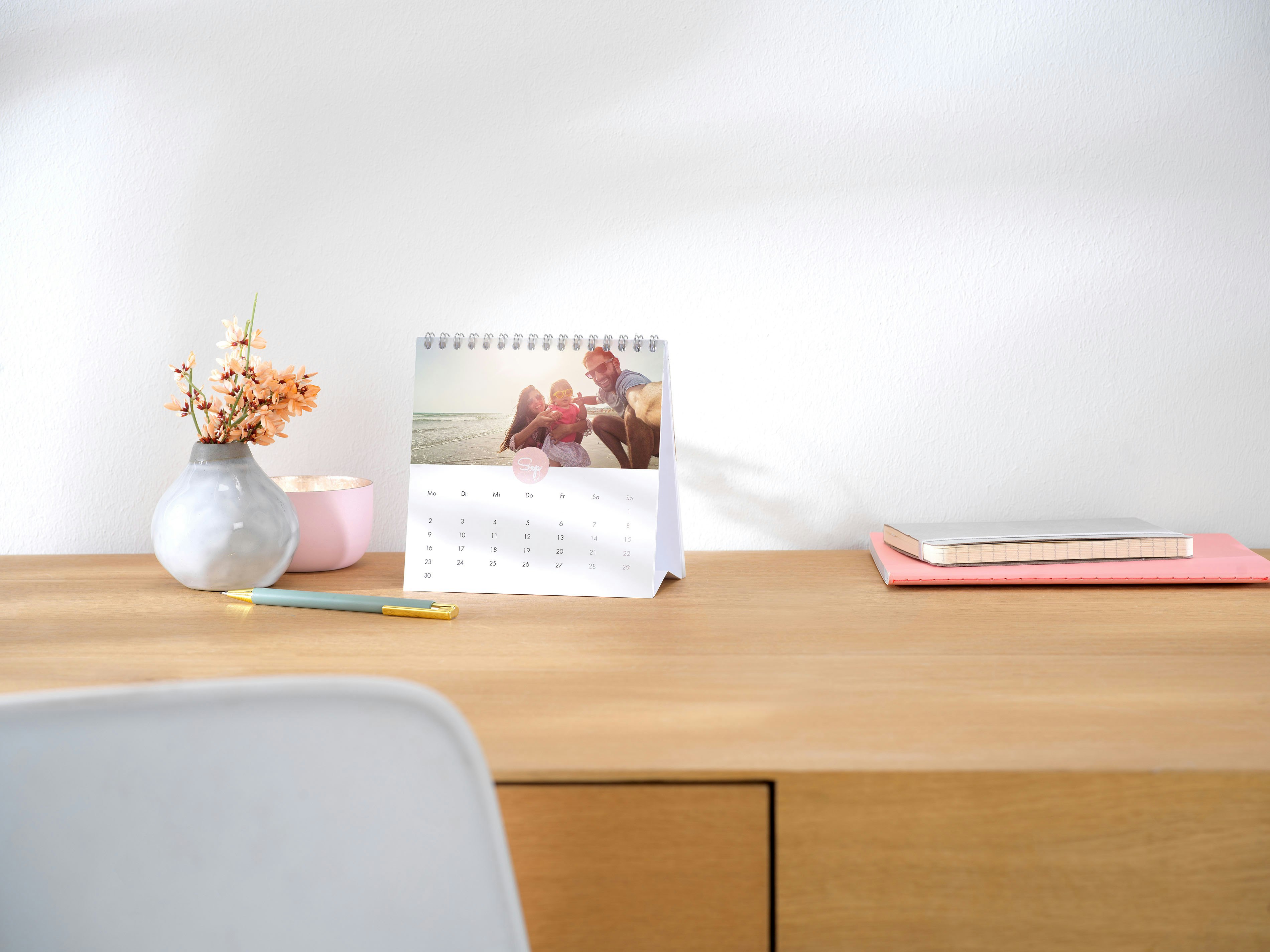 Dein persönlicher Jahresbegleiter: Der personalisierte Tischkalender – Mehr als nur ein Datum!