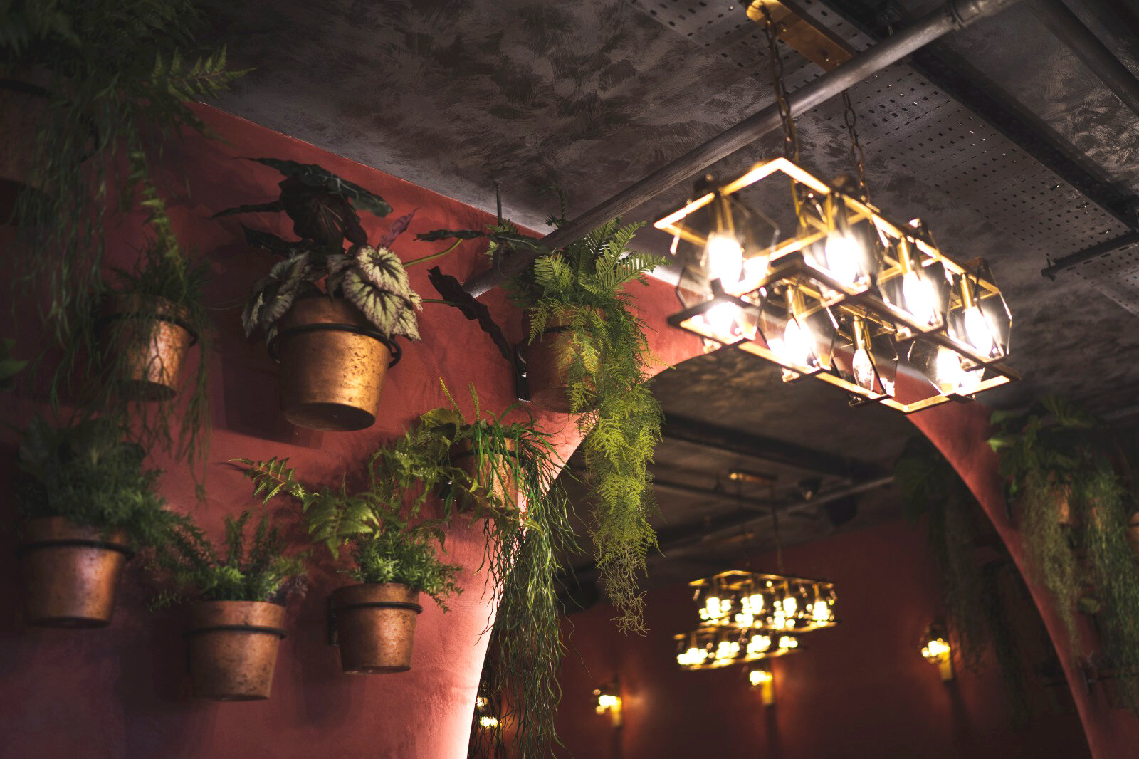 LONDON RESTAURANT DESIGN - Ambient and inviting — Bar & Restaurant