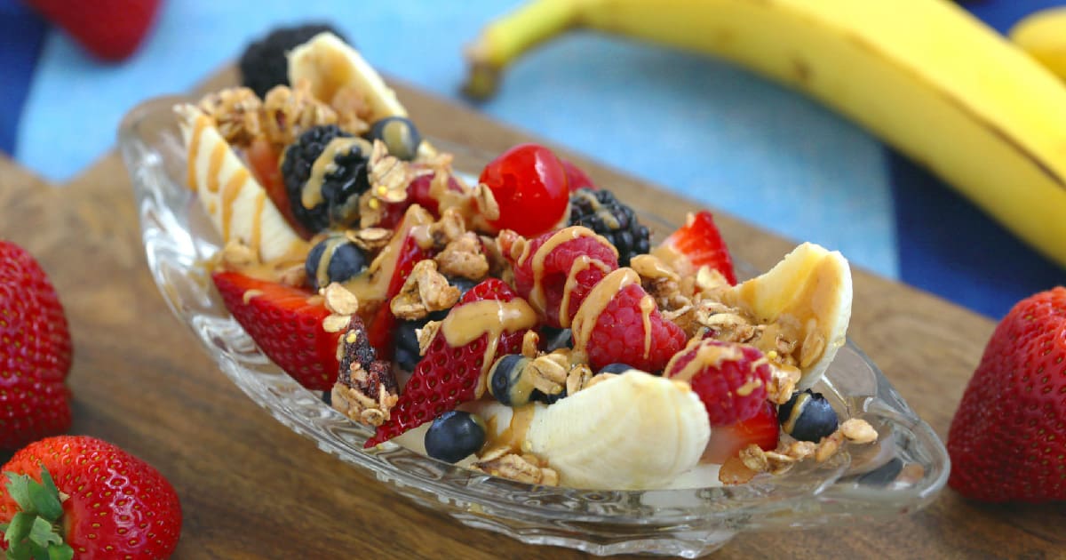 Banana Split Breakfast Parfait | 5 Minute Easy Breakfast Idea - Mind