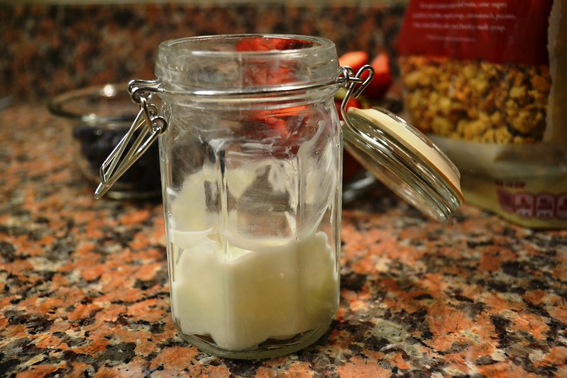Mason Jar Yogurt Breakfast Parfaits